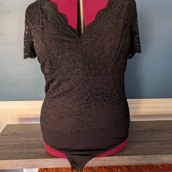 Black lace bodysuit Torrid - Picture 1 of 4